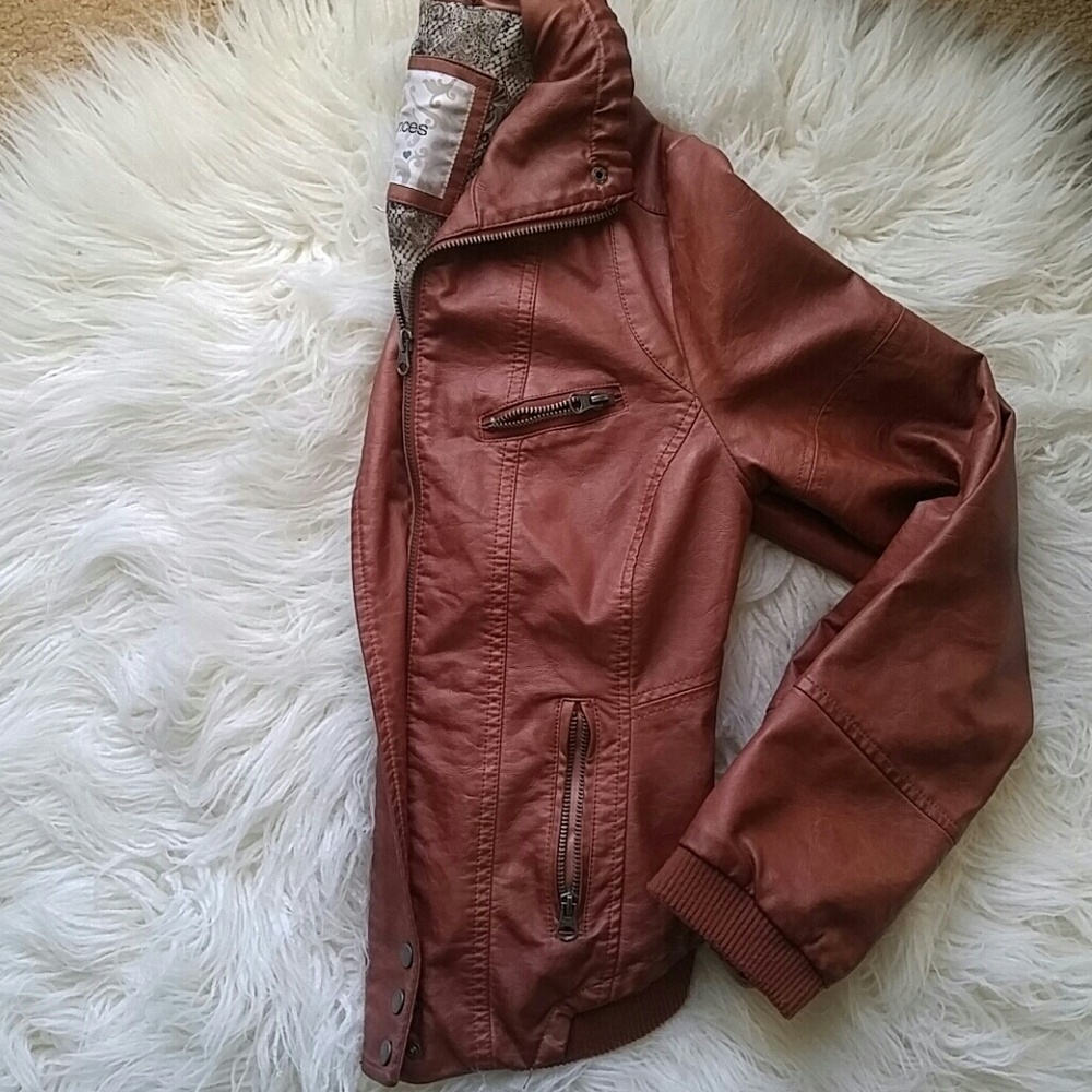 Leather jacket - Picture 2 of 2